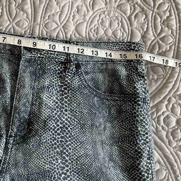 Tory Burch Blue Boa Snakeskin Print Skinny Jeans Size 30 - Picture 16 of 16